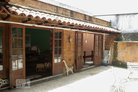 Apartamento à venda com 221m², 3 quartos e 2 vagas Apartamento à venda com 221m², 3 quartos e 2 vagasÁrea externa - Cobertura