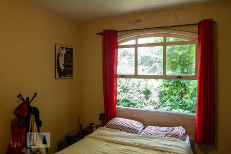 Apartamento à venda com 221m², 3 quartos e 2 vagas Apartamento à venda com 221m², 3 quartos e 2 vagasQuarto 2 - Suíte