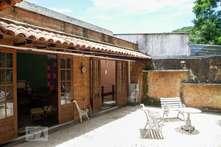 Apartamento à venda com 221m², 3 quartos e 2 vagas Apartamento à venda com 221m², 3 quartos e 2 vagasÁrea externa - Cobertura