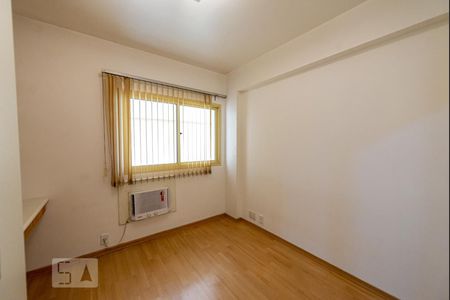 Quarto 1 de apartamento para alugar com 2 quartos, 69m² em Jardim Botânico, Rio de Janeiro