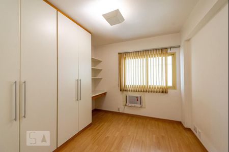 Quarto 1 de apartamento para alugar com 2 quartos, 69m² em Jardim Botânico, Rio de Janeiro