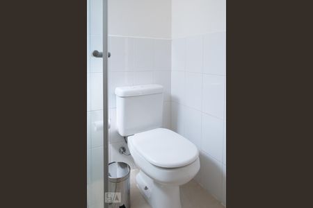 Banheiro de apartamento para alugar com 1 quarto, 28m² em Jardim Paulista, São Paulo