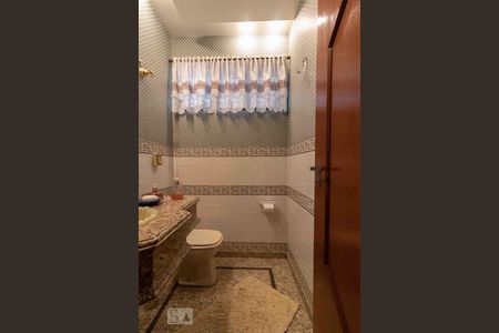 Casa à venda com 500m², 4 quartos e 6 vagas Casa à venda com 500m², 4 quartos e 6 vagasLavabo