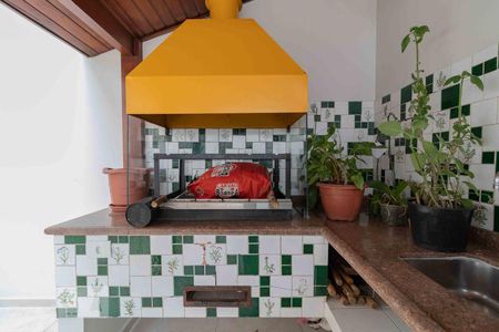 Casa à venda com 500m², 4 quartos e 6 vagas Casa à venda com 500m², 4 quartos e 6 vagasÁrea Externa