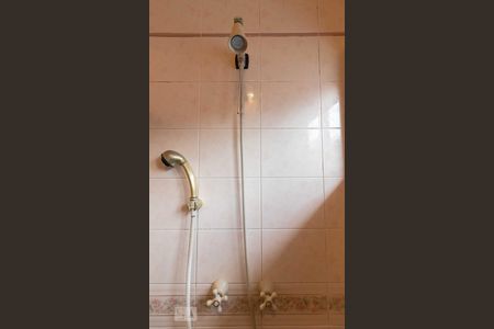 Casa à venda com 500m², 4 quartos e 6 vagas Casa à venda com 500m², 4 quartos e 6 vagasBanheiro da Suíte 2