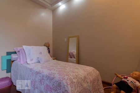 Casa à venda com 500m², 4 quartos e 6 vagas Casa à venda com 500m², 4 quartos e 6 vagasQuarto 4