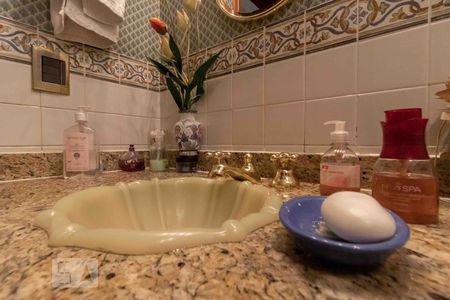 Casa à venda com 500m², 4 quartos e 6 vagas Casa à venda com 500m², 4 quartos e 6 vagasLavabo