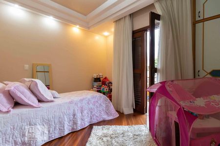 Casa à venda com 500m², 4 quartos e 6 vagas Casa à venda com 500m², 4 quartos e 6 vagasQuarto 4