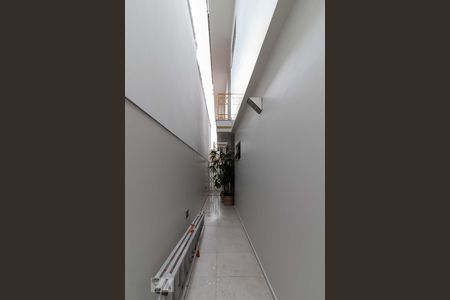 Casa à venda com 500m², 4 quartos e 6 vagas Casa à venda com 500m², 4 quartos e 6 vagasÁrea Externa