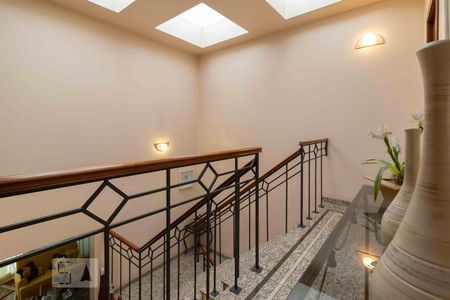 Casa à venda com 500m², 4 quartos e 6 vagas Casa à venda com 500m², 4 quartos e 6 vagasÁrea interna segundo andar