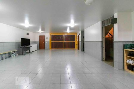 Casa à venda com 500m², 4 quartos e 6 vagas Casa à venda com 500m², 4 quartos e 6 vagasGaragem