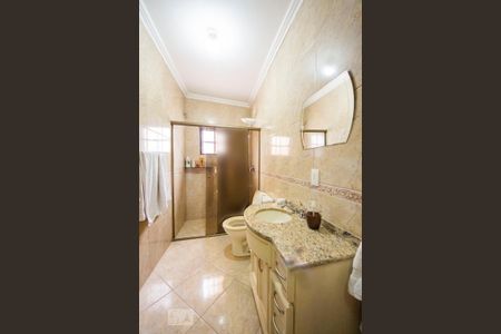 Casa de condomínio à venda com 200m², 3 quartos e 2 vagasBanheiro 2