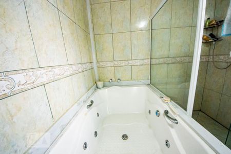 Casa de condomínio à venda com 200m², 3 quartos e 2 vagasBanheiro 3