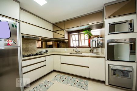 Casa de condomínio à venda com 200m², 3 quartos e 2 vagasCozinha