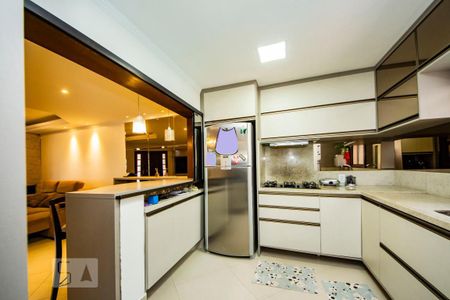 Casa de condomínio à venda com 200m², 3 quartos e 2 vagasCozinha