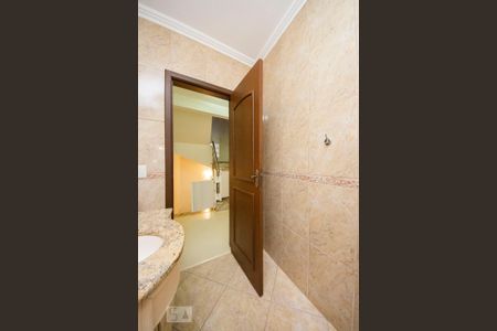 Casa de condomínio à venda com 200m², 3 quartos e 2 vagasBanheiro 2