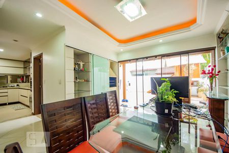 Casa de condomínio à venda com 200m², 3 quartos e 2 vagasSala de Jantar