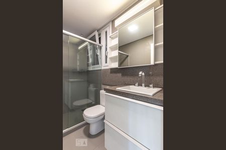 Apartamento à venda com 115m², 2 quartos e sem vaga Apartamento à venda com 115m², 2 quartos e sem vagaBanheiro