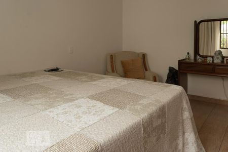 Casa à venda com 200m², 4 quartos e 4 vagas Casa à venda com 200m², 4 quartos e 4 vagasQuarto 3