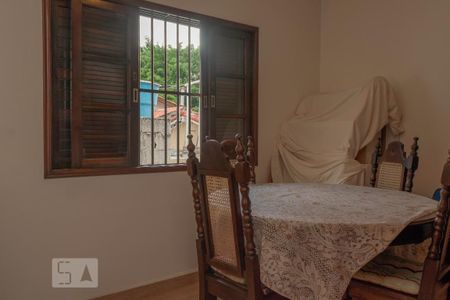Casa à venda com 200m², 4 quartos e 4 vagas Casa à venda com 200m², 4 quartos e 4 vagasQuarto 2