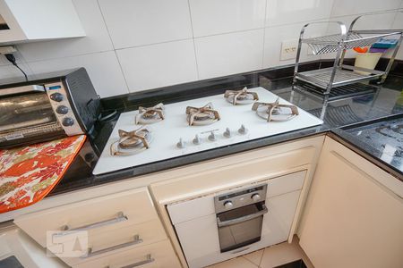 Apartamento à venda com 142m², 3 quartos e 3 vagas Apartamento à venda com 142m², 3 quartos e 3 vagasCozinha