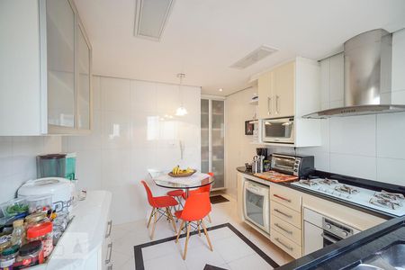 Apartamento à venda com 142m², 3 quartos e 3 vagas Apartamento à venda com 142m², 3 quartos e 3 vagasCozinha