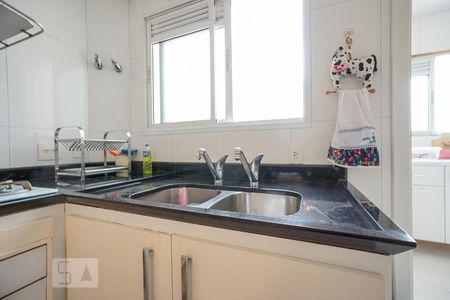 Apartamento à venda com 142m², 3 quartos e 3 vagas Apartamento à venda com 142m², 3 quartos e 3 vagasCozinha