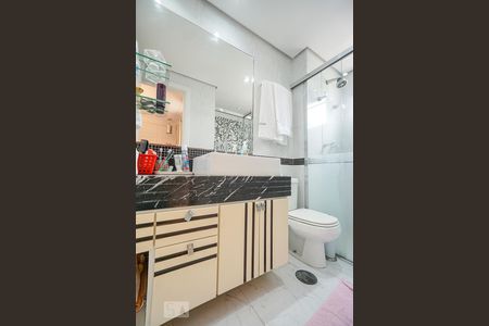 Apartamento à venda com 142m², 3 quartos e 3 vagas Apartamento à venda com 142m², 3 quartos e 3 vagasBanheiro suíte 01