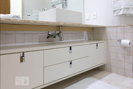 Casa à venda com 280m², 3 quartos e 1 vagaBanheiro 1 da suíte 2