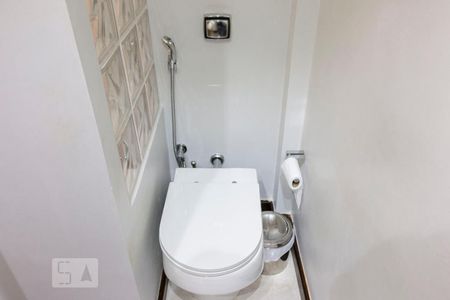 Casa à venda com 280m², 3 quartos e 1 vagaLavabo