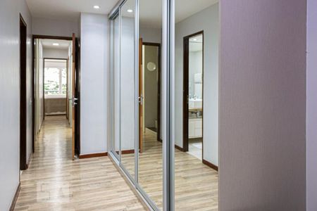 Casa à venda com 280m², 3 quartos e 1 vagaSuíte 2