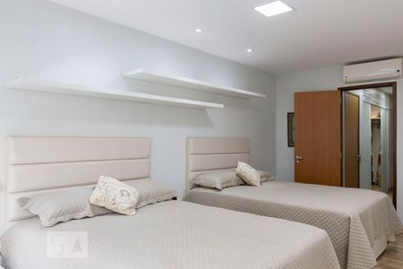 Casa à venda com 280m², 3 quartos e 1 vagaSuíte 1