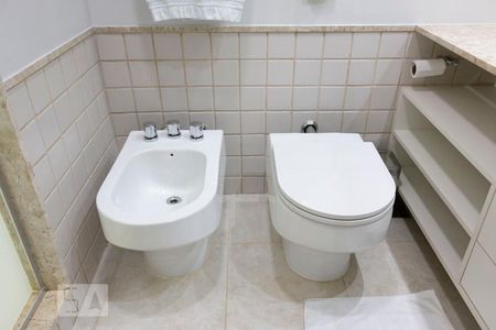 Casa à venda com 280m², 3 quartos e 1 vagaBanheiro 2 da suíte 2