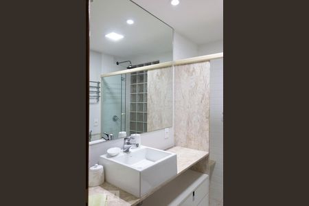 Casa à venda com 280m², 3 quartos e 1 vagaBanheiro da suíte 1