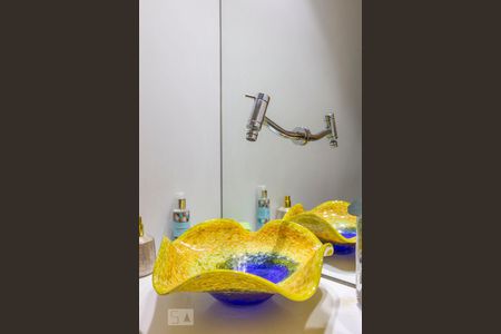 Casa à venda com 280m², 3 quartos e 1 vagaLavabo