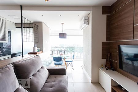 Sala de apartamento para alugar com 1 quarto, 66m² em Caxingui, São Paulo