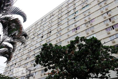 Apartamento à venda com 44m², 1 quarto e sem vaga Apartamento à venda com 44m², 1 quarto e sem vagaFachada