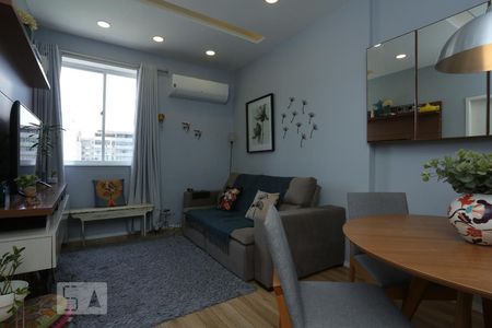 Apartamento à venda com 44m², 1 quarto e sem vagaSala