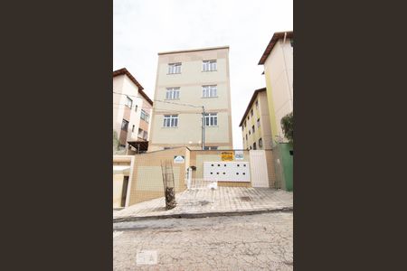 Apartamento para alugar com 90m², 3 quartos e 1 vaga Apartamento para alugar com 90m², 3 quartos e 1 vagaFachada