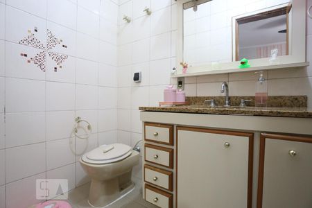 Apartamento à venda com 800m², 5 quartos e 7 vagasBanheiro da Suíte 1