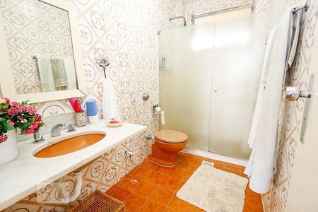 Apartamento à venda com 84m², 3 quartos e 1 vaga Apartamento à venda com 84m², 3 quartos e 1 vagaBanheiro Social