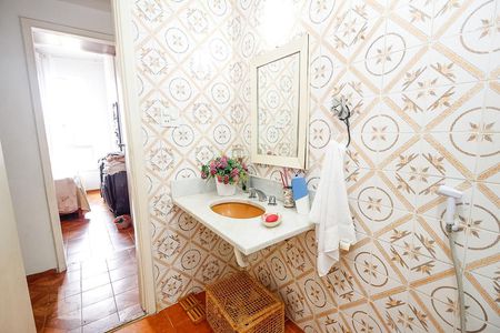 Apartamento à venda com 84m², 3 quartos e 1 vaga Apartamento à venda com 84m², 3 quartos e 1 vagaBanheiro Social