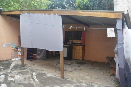 Casa à venda com 240m², 2 quartos e 2 vagasQuintal