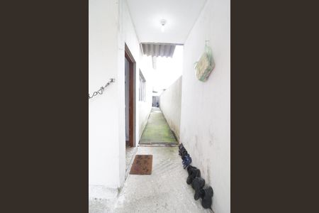 Casa à venda com 127m², 3 quartos e 4 vagas Casa à venda com 127m², 3 quartos e 4 vagascorredor de acesso a área de serviço