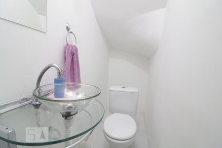 Casa à venda com 127m², 3 quartos e 4 vagas Casa à venda com 127m², 3 quartos e 4 vagasLavabo