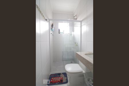 Casa à venda com 127m², 3 quartos e 4 vagas Casa à venda com 127m², 3 quartos e 4 vagasBanheiro da suite