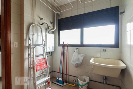 Apartamento à venda com 140m², 4 quartos e 2 vagas Apartamento à venda com 140m², 4 quartos e 2 vagasÁrea de serviço