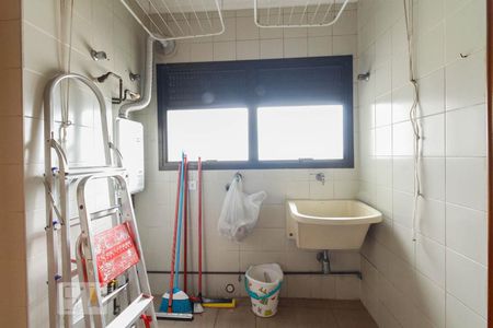 Apartamento à venda com 140m², 4 quartos e 2 vagas Apartamento à venda com 140m², 4 quartos e 2 vagasÁrea de serviço