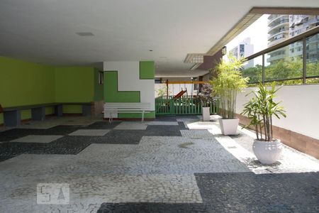 Apartamento à venda com 60m², 2 quartos e 1 vagaÁrea comum