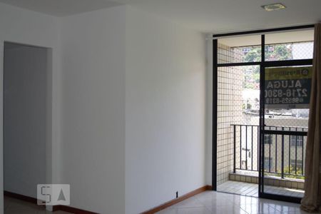 Sala de apartamento para alugar com 2 quartos, 40m² em Icaraí, Niterói